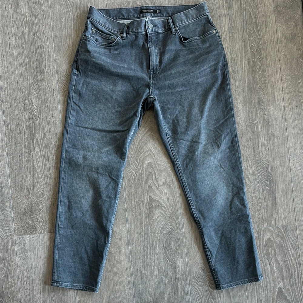 Banana Republic Men's Athletic Tapered Fit Distressed Gray/Black Jeans sz 33x30